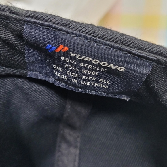 Bone Thugs-N-Harmony snapback red and black flat billed hat embroidered logo - Picture 7 of 7